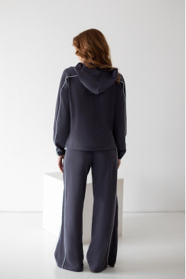 Костюм жіночий